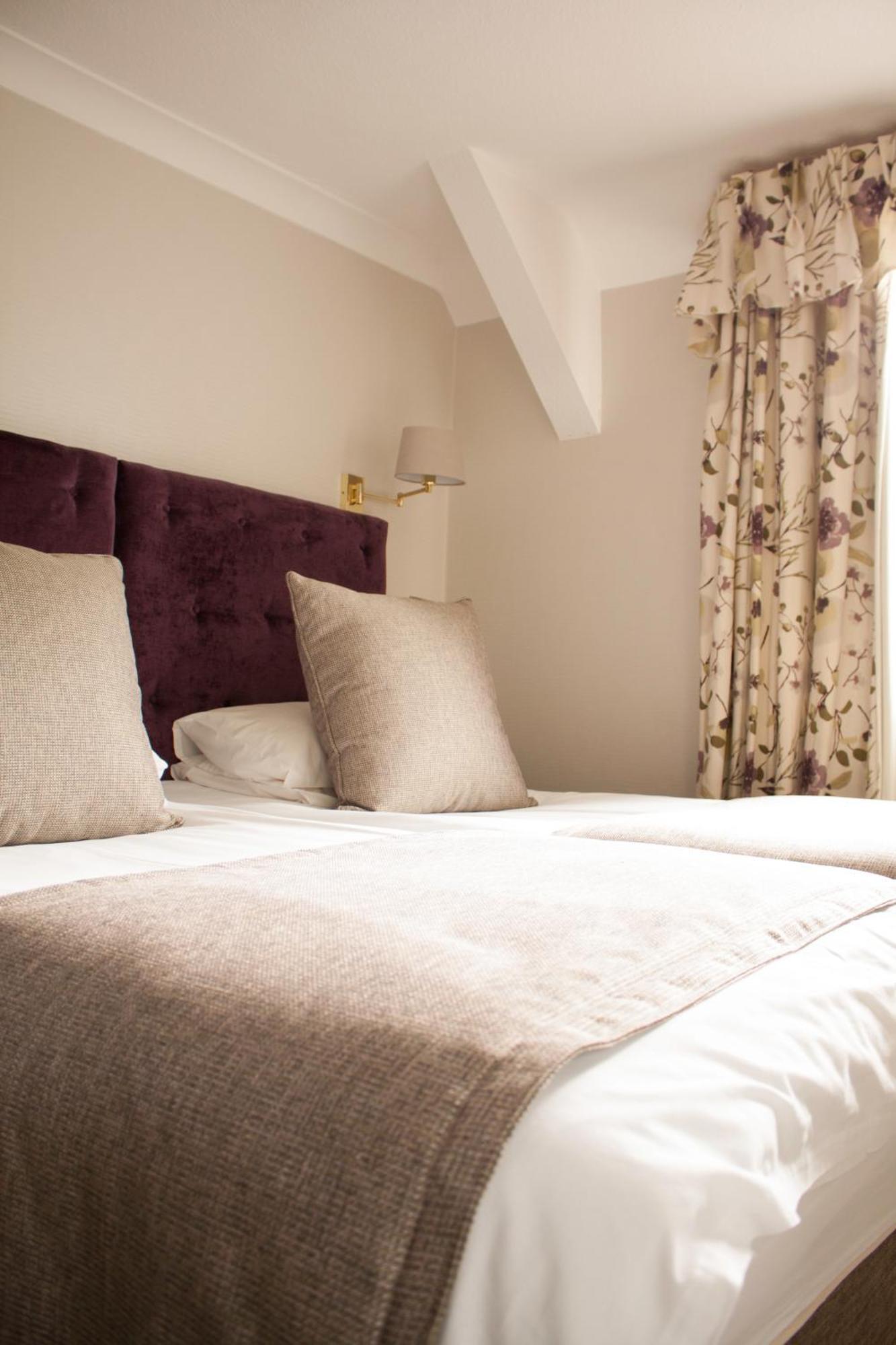 Ascot House Hotel ฮาร์โรเกต ภายนอก รูปภาพ